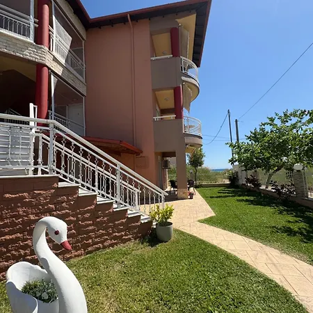 Elinor By The Sea Flogita